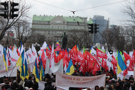 Мітинг біля пам'ятника Т.Шевченка
