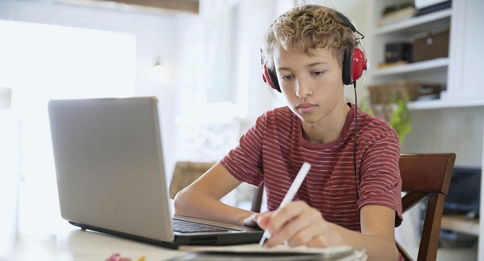 Особенности и преимущества онлайн-ресурсов для обучения в 10 классе?