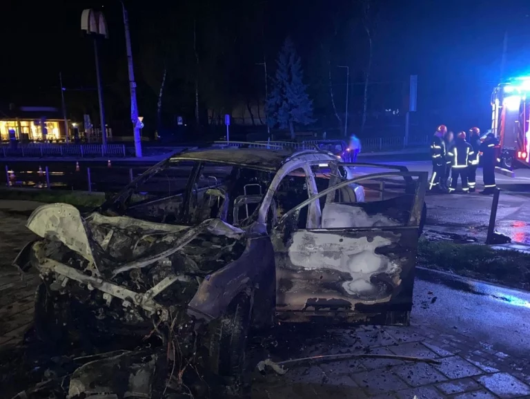 Внаслідок ДТП з загорянням авто у Львові травмований пасажир кросовера