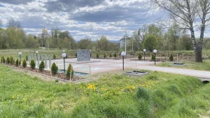Меморіальні простори у Раневичах та Лішні на  завершальному етапі облаштування