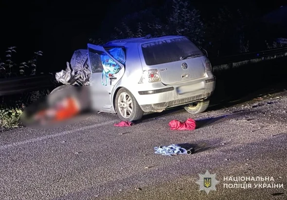 На Стрийщині внаслідок зіткнення з вантажівкою загинула водійка легковика