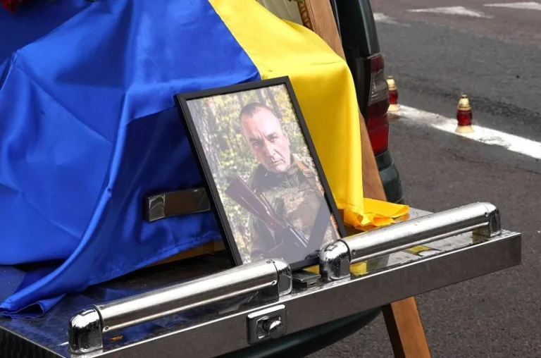 Дрогобиччина зустріла полеглого Захисника Михайла Пристая